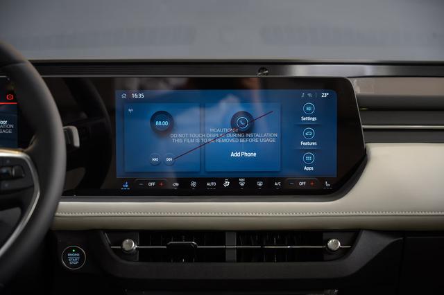 فورد تورس تيتانيوم الشكل الجديد 