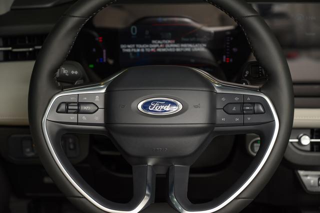 فورد تورس امبيانتي الشكل الجديد