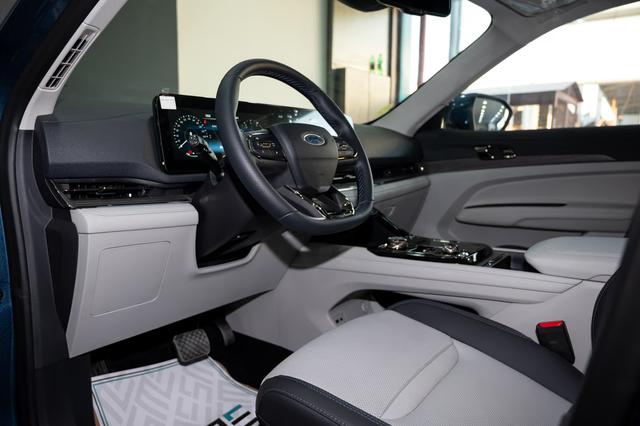 فورد تيربتوري تيتانيوم اسود