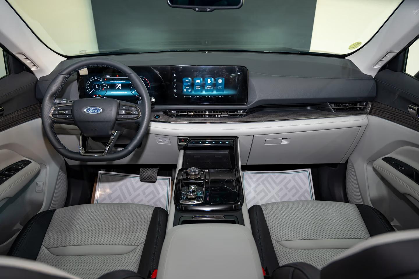 فورد تيربتوري تيتانيوم اسود