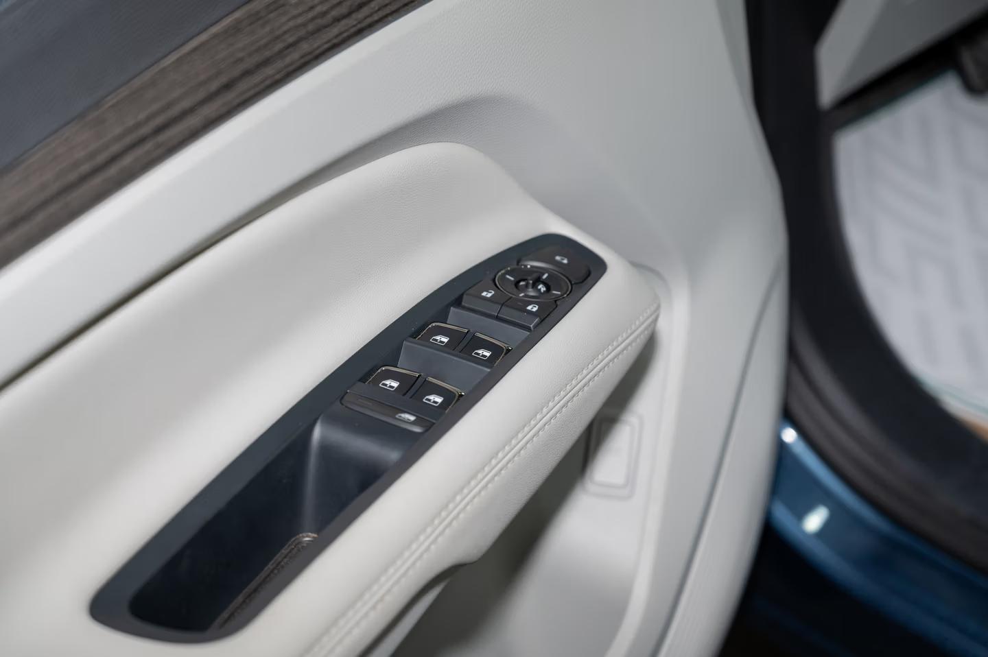 فورد تيربتوري تيتانيوم اسود