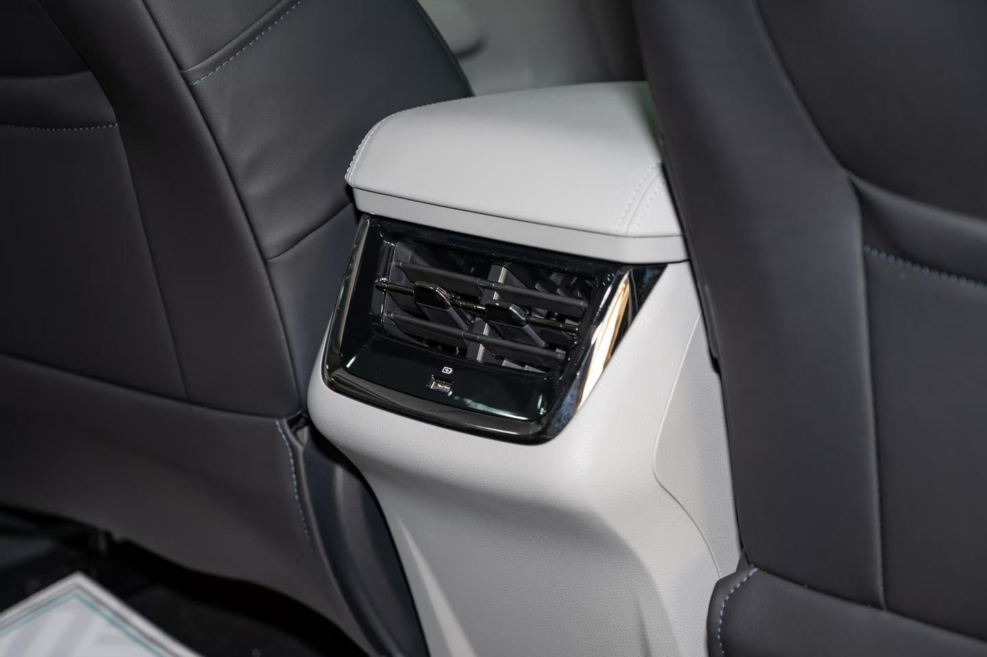 فورد تيربتوري تيتانيوم اسود