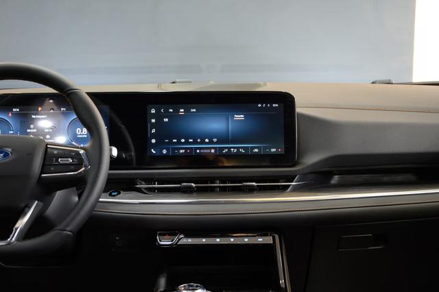 فورد تيربتوري تيتانيوم الشكل الجديد 