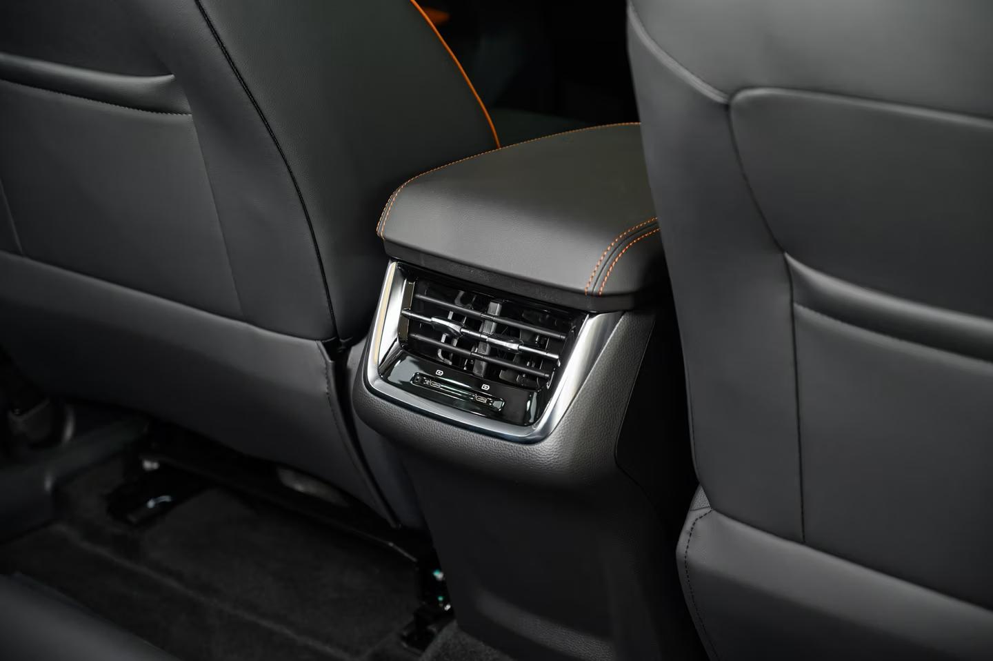 فورد تيربتوري تيتانيوم الشكل الجديد 