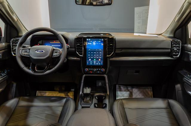 فورد ايفيرست ستاندر 