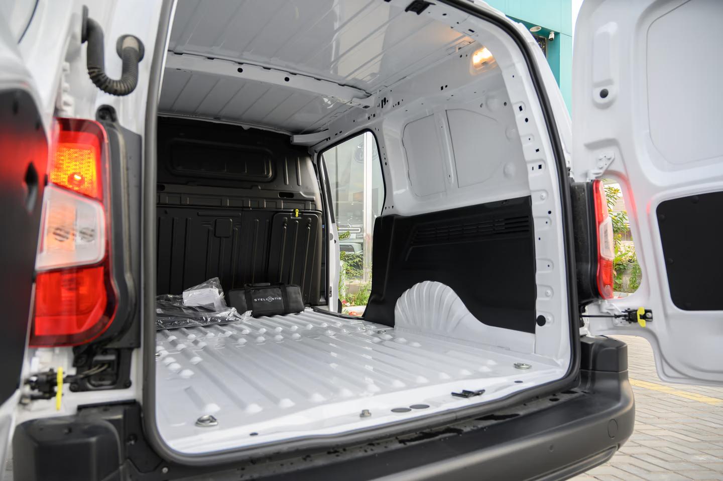 بيجو بارتنر 