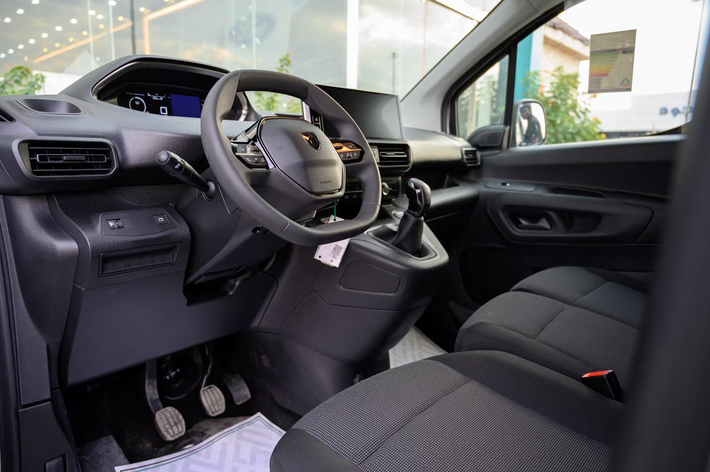 بيجو بارتنر 