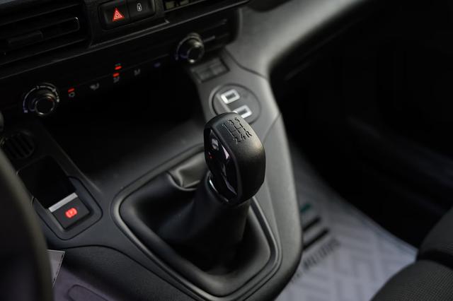 بيجو بارتنر 