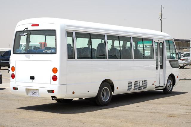 ميتسوبيشي روزا 