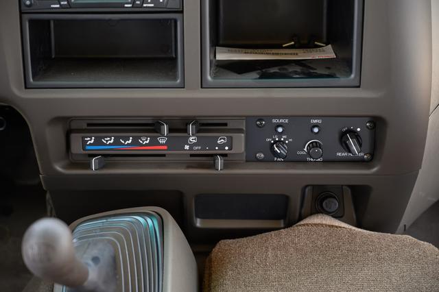 ميتسوبيشي روزا 