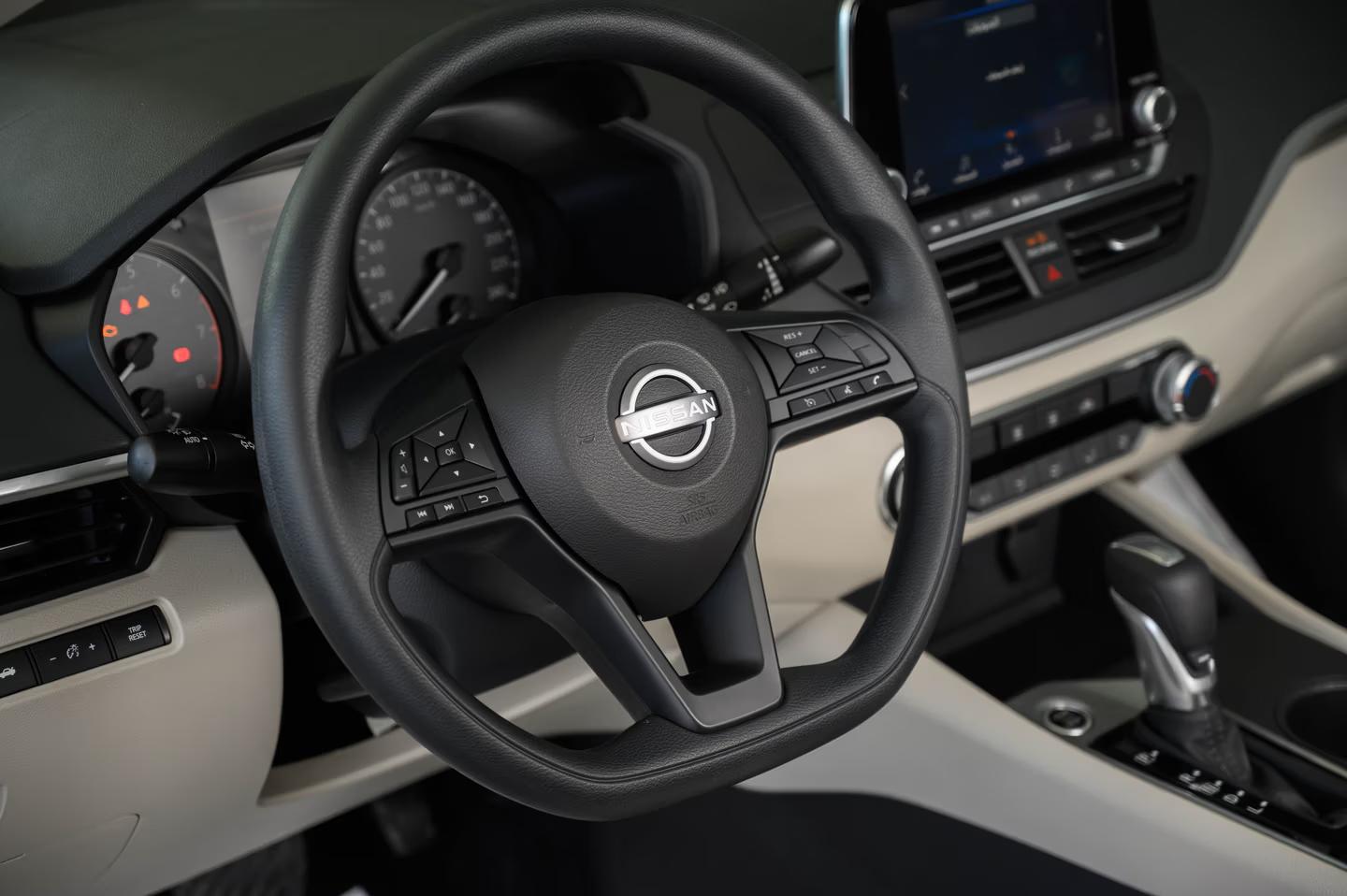 نيسان التيما ستاندر