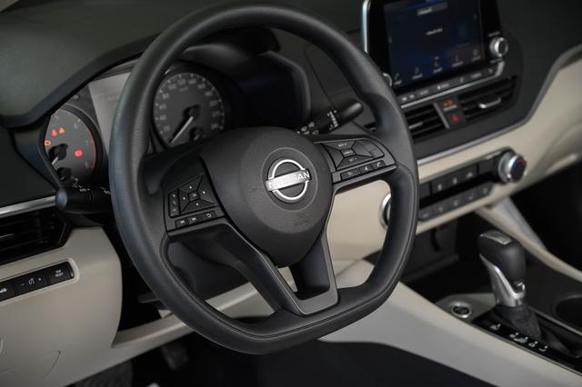 نيسان التيما ستاندر